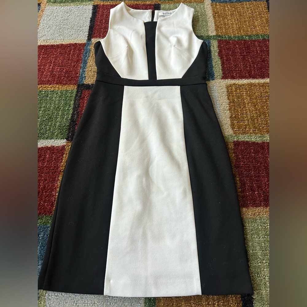 White House Black Market Sleeveless Black and White sheath Dress